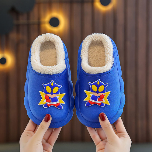New children's cotton slippers with a hat, hole-toe design, warm and cartoon-like, outdoor, beach-proof, waterproof, lightweight soles, baby slippers