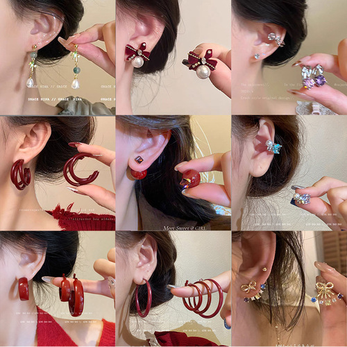 Glamorous Vintage Square Anker Red Earrings for Women - High-end, Charming and Light Luxury Earrings