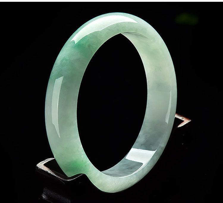 Vòng tay ngọc bích Miến Điện nổi hoa băng tự nhiên, đường kính trong 54–62 mm, có giấy chứng nhận — Hoa xanh nổi chi tiết 11