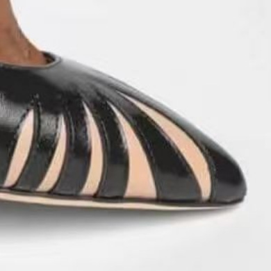 2025 Summer New Style Clogs with Color-Blocking Pointed Toe, Size 40-43, Hollow-Out Stiletto Heels, Elegant Women's Sandals 2025 Summer New Style Clogs with Color-Blocking Pointed Toe, Size 40-43, Hollow-Out Stiletto Heels, Elegant Women's Sandals