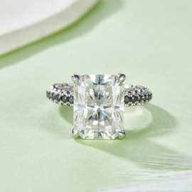 R231103019款S925银镀18K白金雷迪恩莫桑钻女戒10*12mm/8.0CT