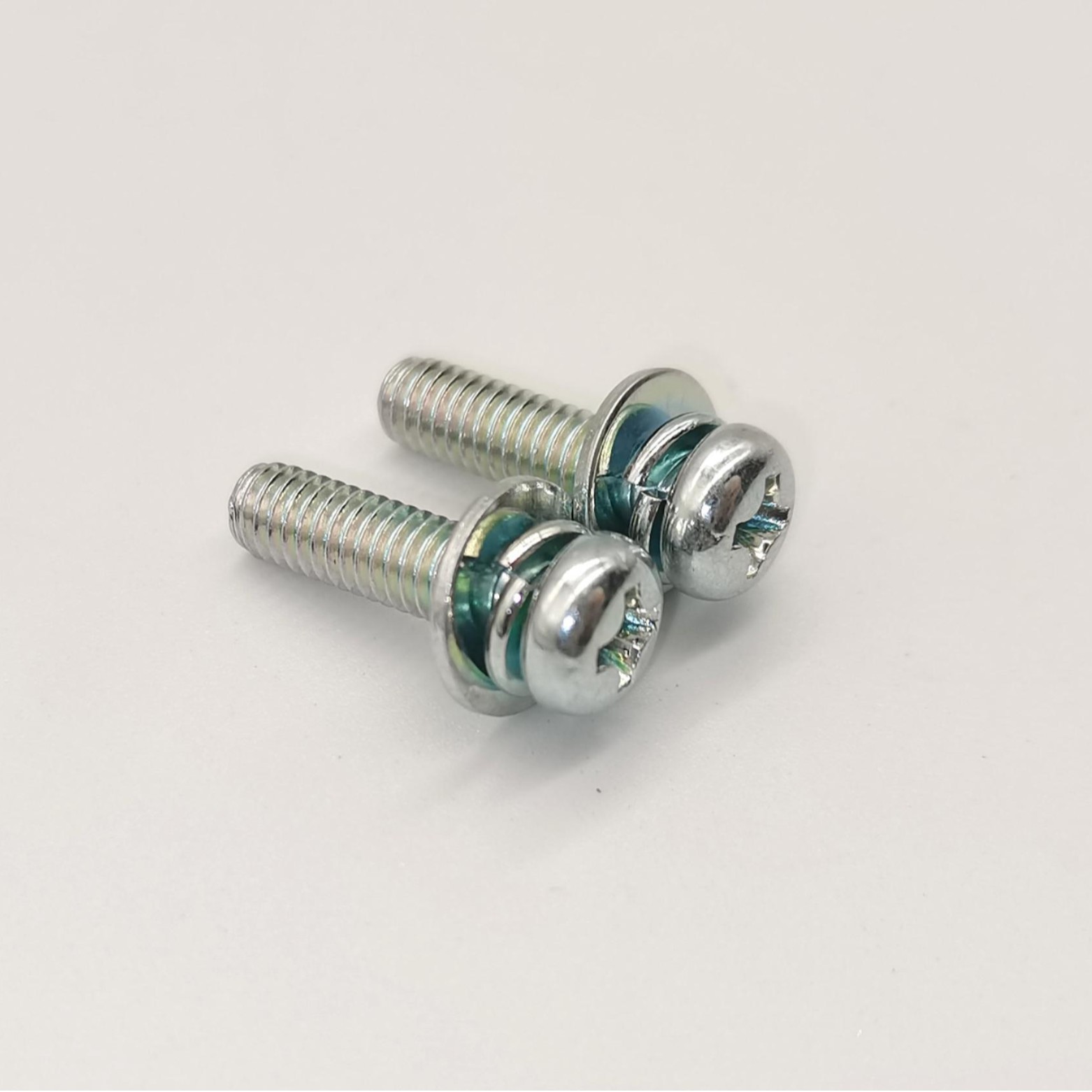 惠州十字槽盘头组合螺丝8.8级GB9074.8十字凹槽三螺钉带垫接头彩