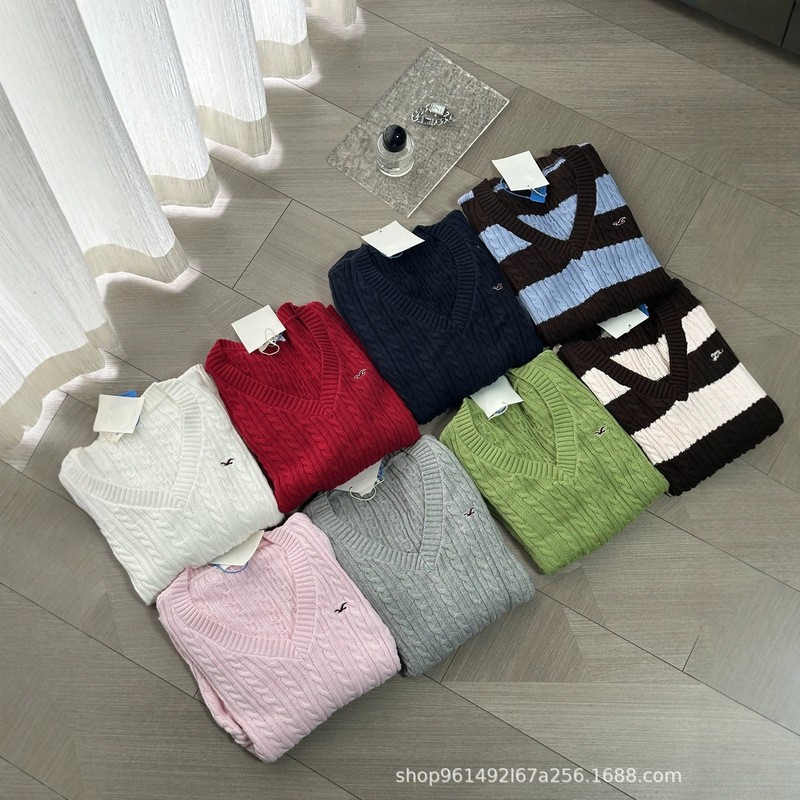 Real Shot of In-Stock 2026 Autumn/Winter Little Seagull V-Neck Ten-Color Floral Academy Style Embroidered 3D V-Neck Knit Sweater Real Shot of In-Stock 2026 Autumn/Winter Little Seagull V-Neck Ten-Color Floral Academy Style Embroidered 3D V-Neck Knit Sweater
