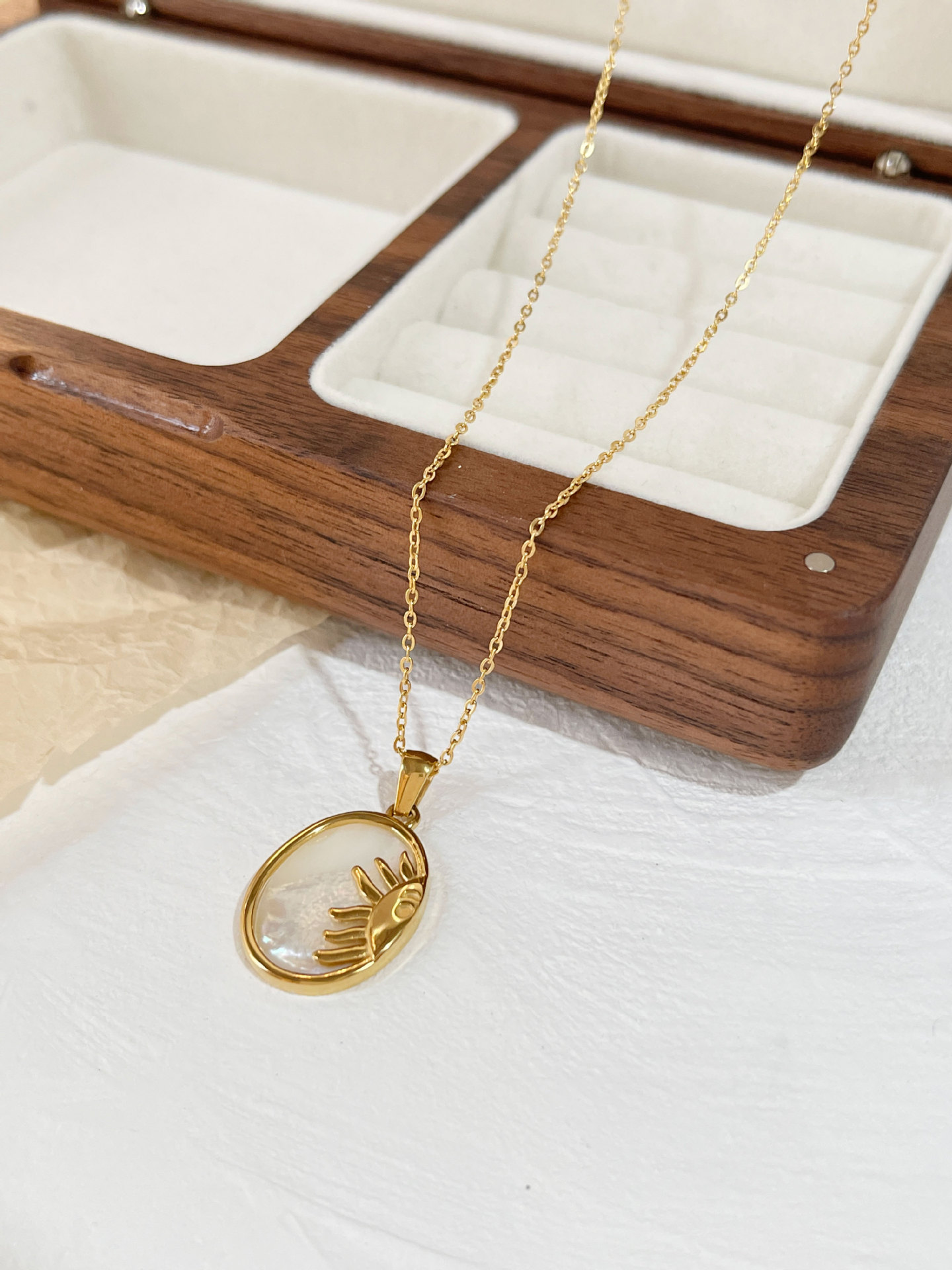 Fashion Sun Stainless Steel Plating Inlay Shell Pendant Necklace 1 Piece