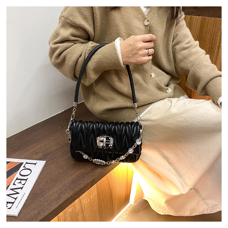 Diamond Chain Shoulder Bag - Small Pleated Crossbody Handbag_voghion.com