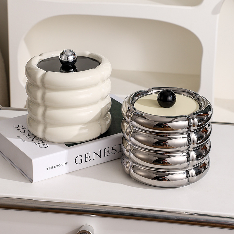 Desktop ceramic creative trash can with lid household High-looking small size living room coffee table bedroom dining table storage bucket