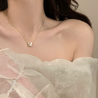 蝴蝶吊坠项链女款轻奢小众设计高级感气质锁骨链颈链春夏新款项链