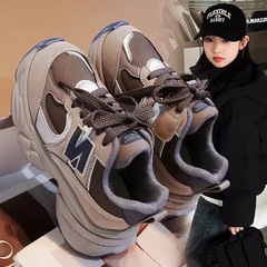 儿童老爹鞋女童透气网面运动鞋新款2025春秋男童跑步鞋软底休闲鞋
