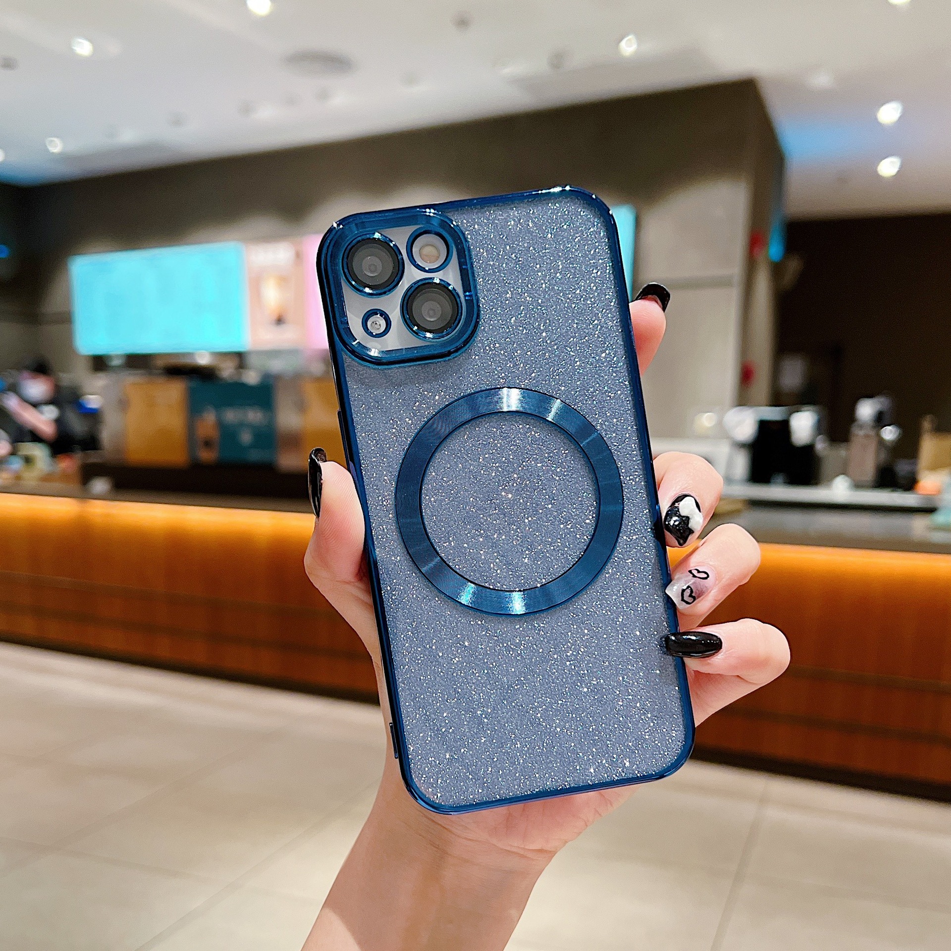 TechGlobe TechGlobe Custodia morbida glitterata con ricarica wireless magnetica per iPhone 17 Pro Max 16_voghion.com