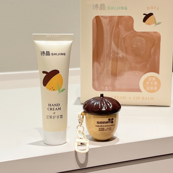 秋冬季润唇膏护手霜组合套盒保湿倍护润唇膏套装男女学生平价彩妆|undefined