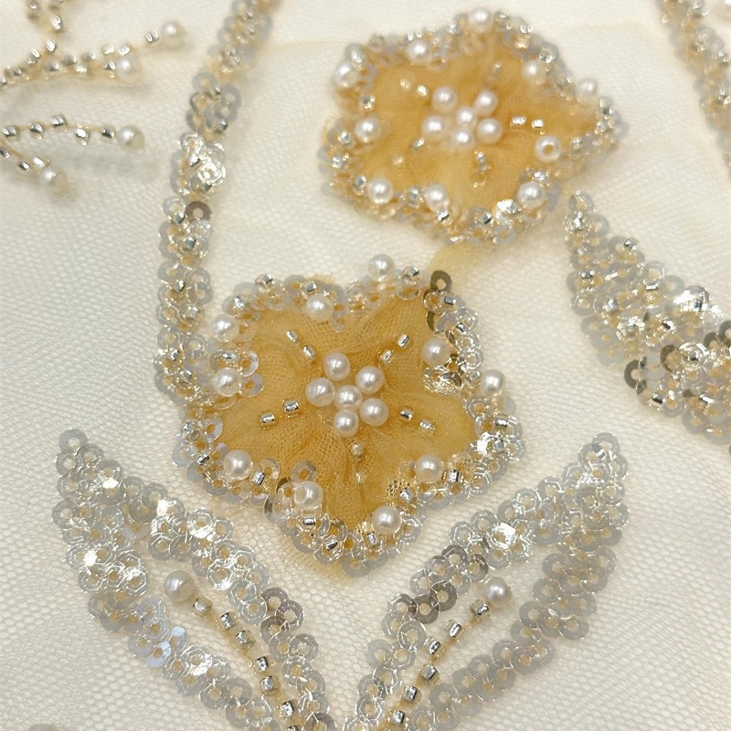 Tejido bordado de bordado de cuentas blancas de encaje de cuentas de tela de alta moda vestido de boda vestido de tela image 4
