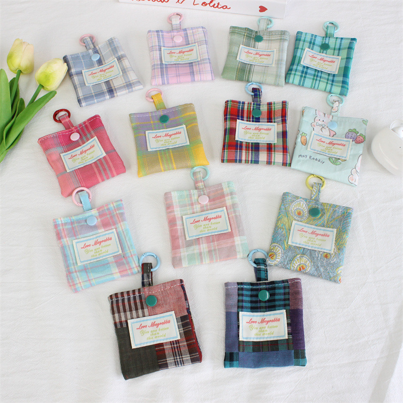 New College-Style Plaid Bluetooth Earphone Bag, Hangable Mini Coin Purse, Portable Multi-Functional Lipstick and Key Bag New College-Style Plaid Bluetooth Earphone Bag, Hangable Mini Coin Purse, Portable Multi-Functional Lipstick and Key Bag