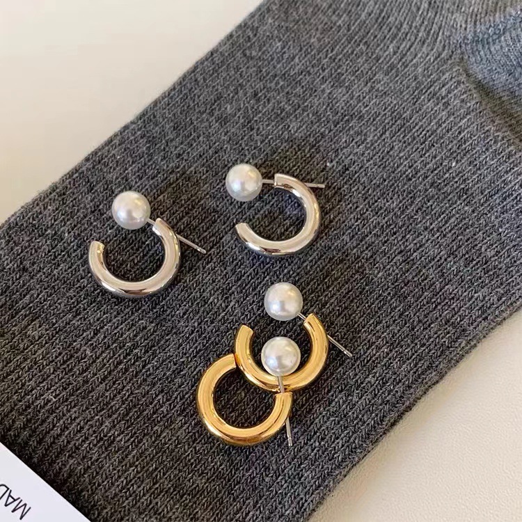 Fashion Geometric Copper Artificial Pearls Ear Studs 1 Pair