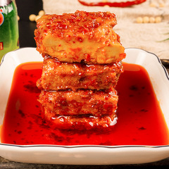 【Dropshipping】Chicken Trumpet Mushroom Oil Fermented Tofu 200g Yunnan Oil Tofu Pickled Bean Product Appetizer Snack Manufacturer