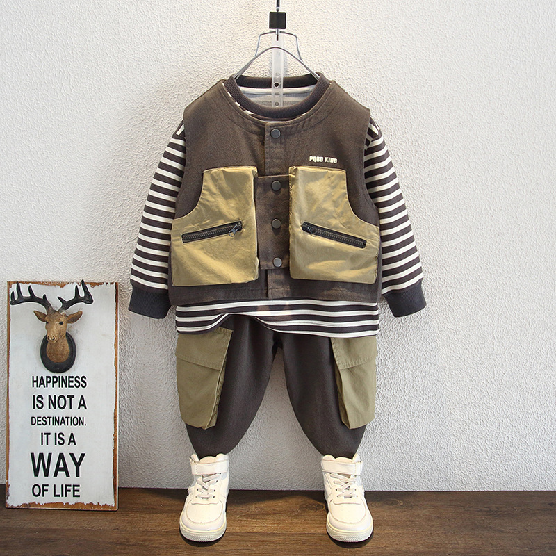 5954 traje de otoño para niños 2024 nuevo abrigo a rayas para niños de tres piezas chaleco coreano de primavera y otoño para bebés