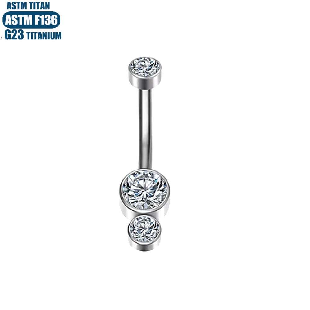 16G labret stud size and finish detail
