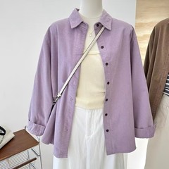 コーデュロイの純色のシャツの女性2025春の新型のレトロな韓国版はゆったりしていて怠惰な風のカジュアルな上着です。