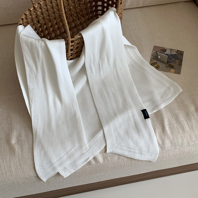 Sopa de punto de alta sensación coreana de primavera y otoño para proteger el cuello puede hacer bufandas con camisa con un pequeño hombro