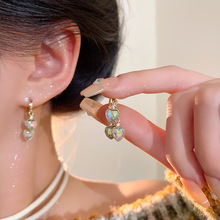 韩国轻奢镶钻爱心耳环女小众设计感气质高级感耳扣时尚百搭耳饰品