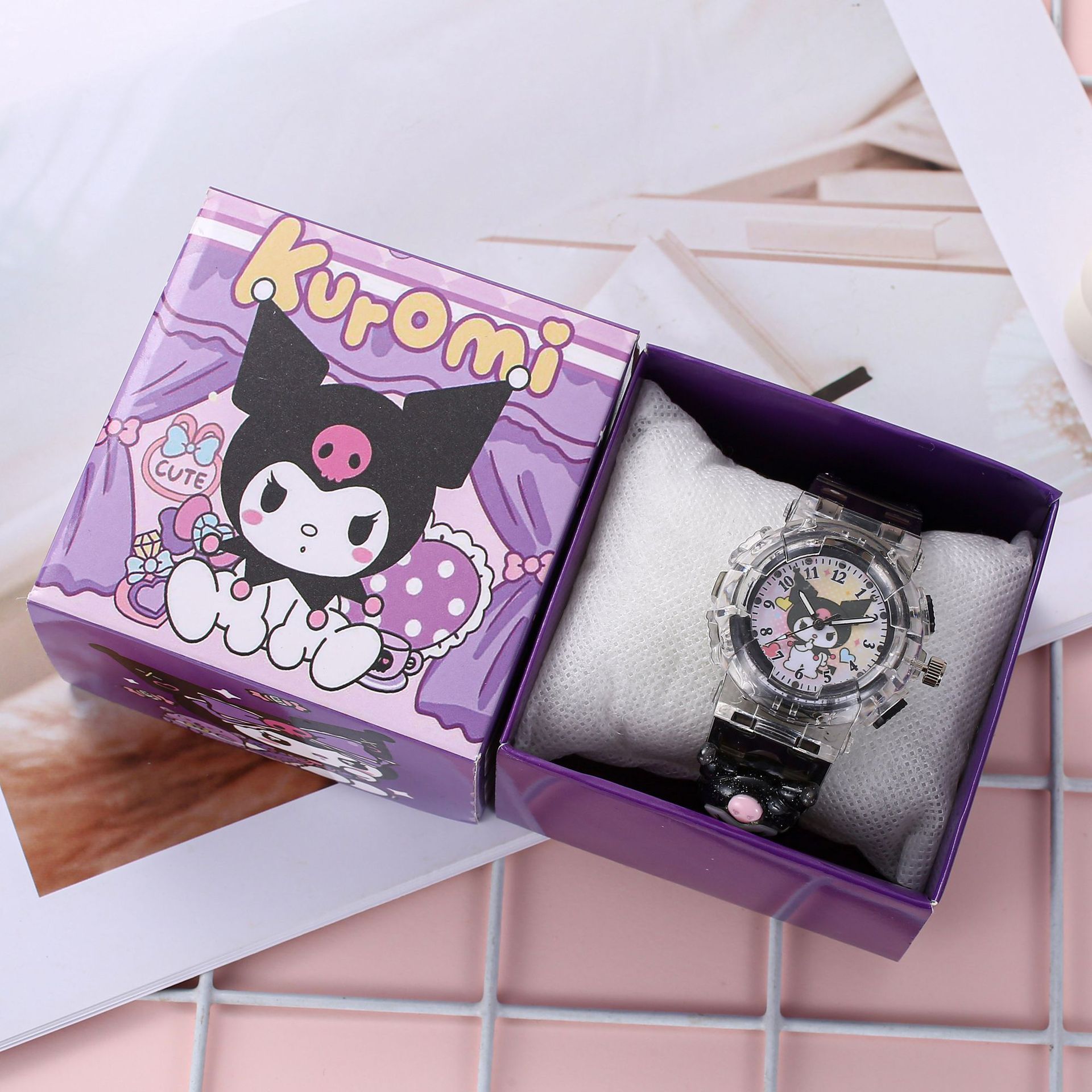 Reloj para niños Dibujos animados Sanrio Kulomi Reloj electrónico luminoso Reloj de cuarzo con puntero digital para estudiantes de primaria y secundaria