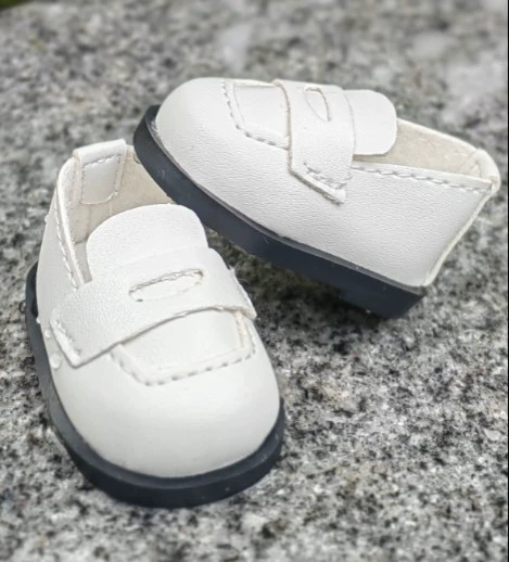 Cotton white doll for leisure