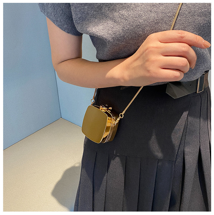 Niche Design Comfortable Mini Chain Headset Box Bag Solid Color Bright Face Personality Fashion Girl Accessories Mouth Red Bag