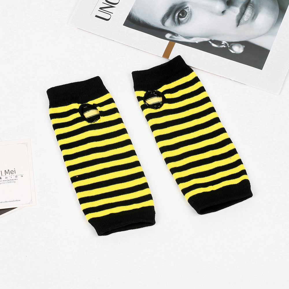 Cross-border Knitted Finger-leaking Gloves cospla Anime Striped Finger-wearing Wrist Sleeve Children's Finger-exposed Arm Sleeve Thin_voghion.com