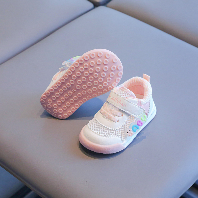 Primavera y verano Touwang zapatos para bebés pequeños zapatos para niños y niñas de suela blanda zapatos deportivos zapatos para bebés zapatos antideslizantes