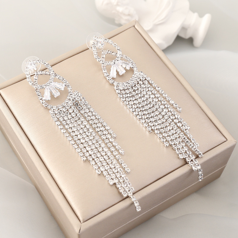 Pendientes De Borla Larga Con Diamantes Completos display picture 2