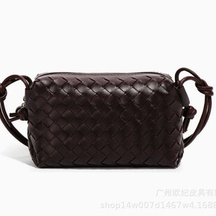 ���羳��������ɫ���Ɔμ�����r�г���С����С�ɴ�����б��Ů��