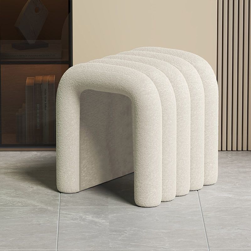 Fabricante de vestuario de estilo francés maquillaje de ropa de vestir de lujo ligero de alto nivel para el hogar zapatos taburetes de vestuario negro zapatos taburetes cortos