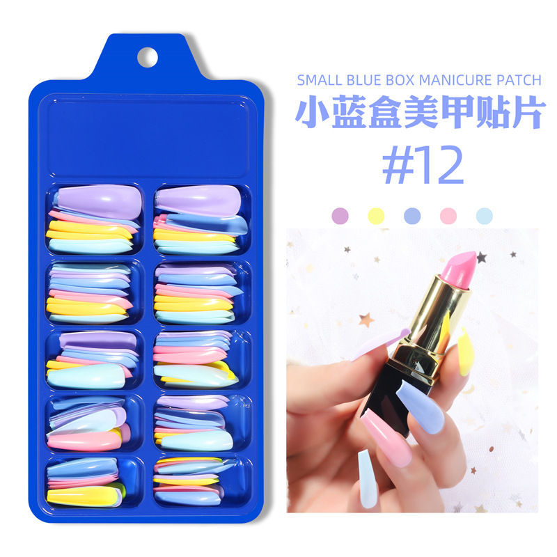 Caja azul pequeña pieza de clavo 012