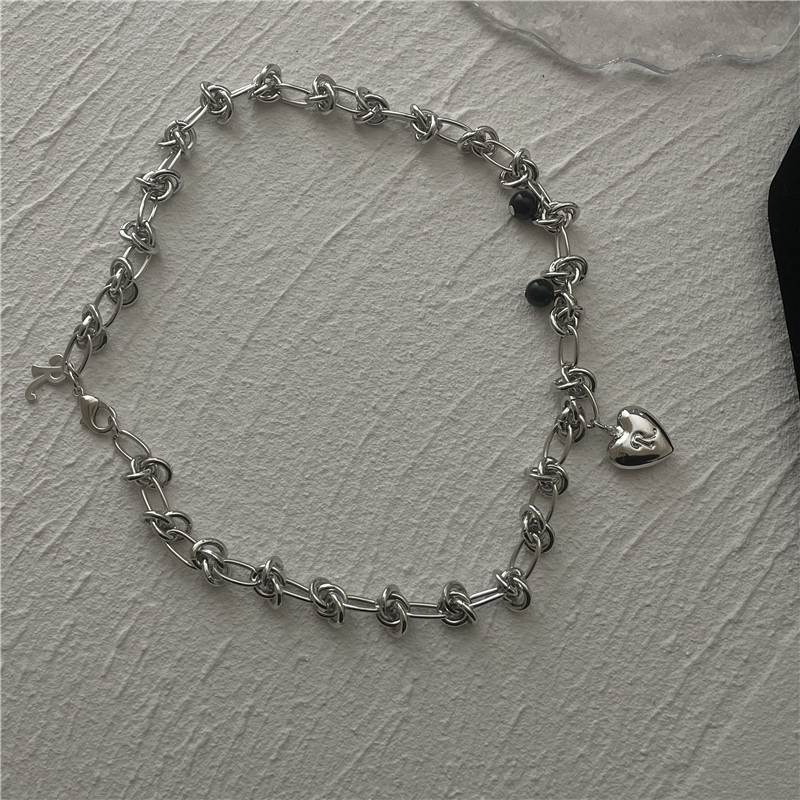 Titanium Teel Heart Necklace Female Personality Thorn Sweater Chain Bracelet display picture 2