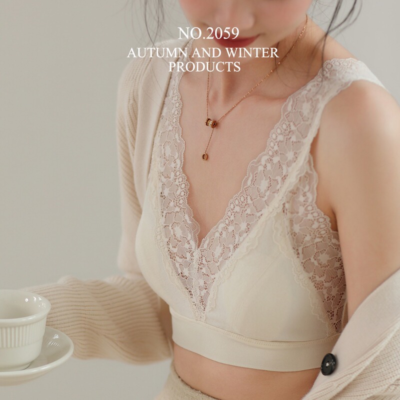 2059 Xiaozhijia Feather Protein Bra Lace Vest French Sexy Hollow Rabbit Ears Big Breasts Show Small