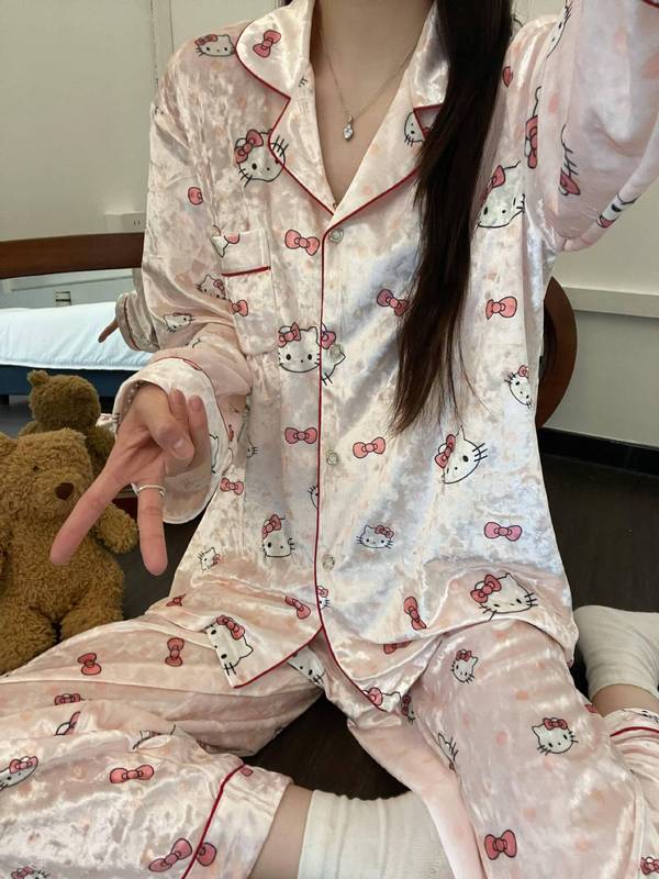 甜美HelloKitty睡衣女秋季2025新款大码冰丝绸长袖卡通家居服套装|undefined