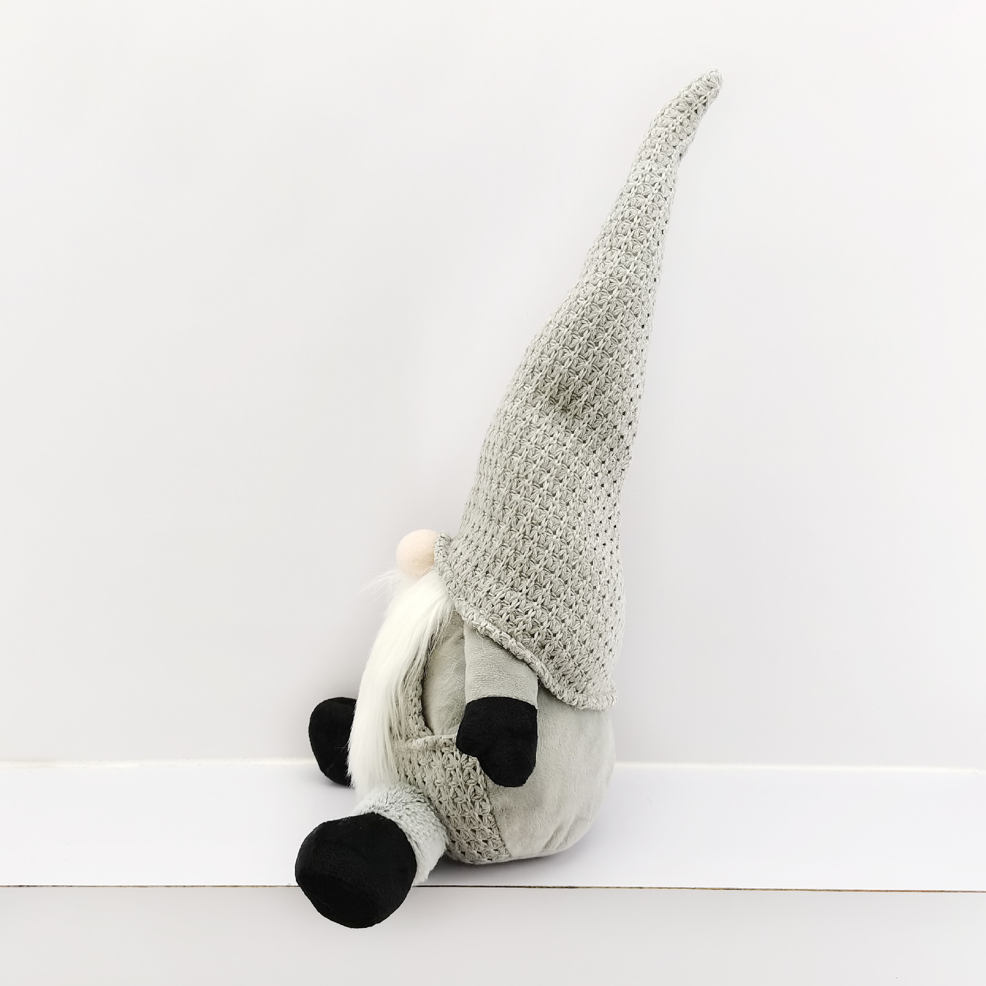 Customized wholesale christmas plush toy standing plush elf christmas doll decoration