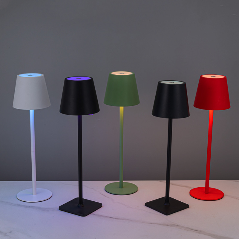 Lámpara de Mesa LED Decorativa Transfronteriza, Recargable, de Hierro, con Control Táctil USB, Luz Ambiental con Brillo Ajustable, Ideal para Camping o Mesita de Noche
