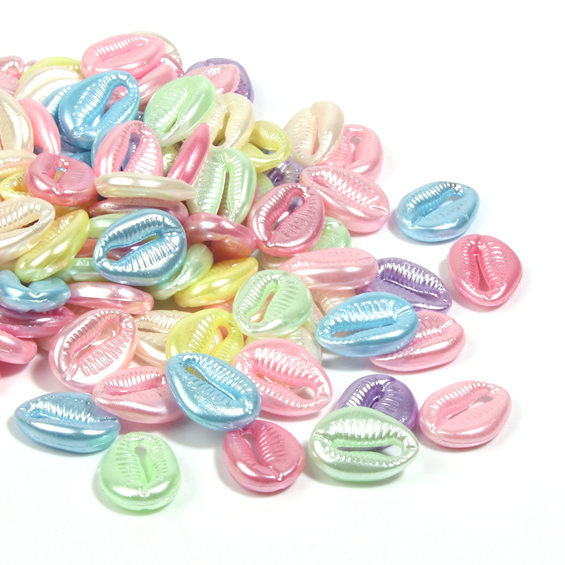 Acrílico color claro brillante dibujos animados nacarados colgante de concha colgante con cuentas accesorios de pulsera de bricolaje joyería al por mayor