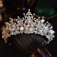 フランスのクラウンの頭飾りの花嫁の水晶の数珠の髪飾りの大気の結婚の王女の王冠のウェディングドレスの影楼の形の装飾