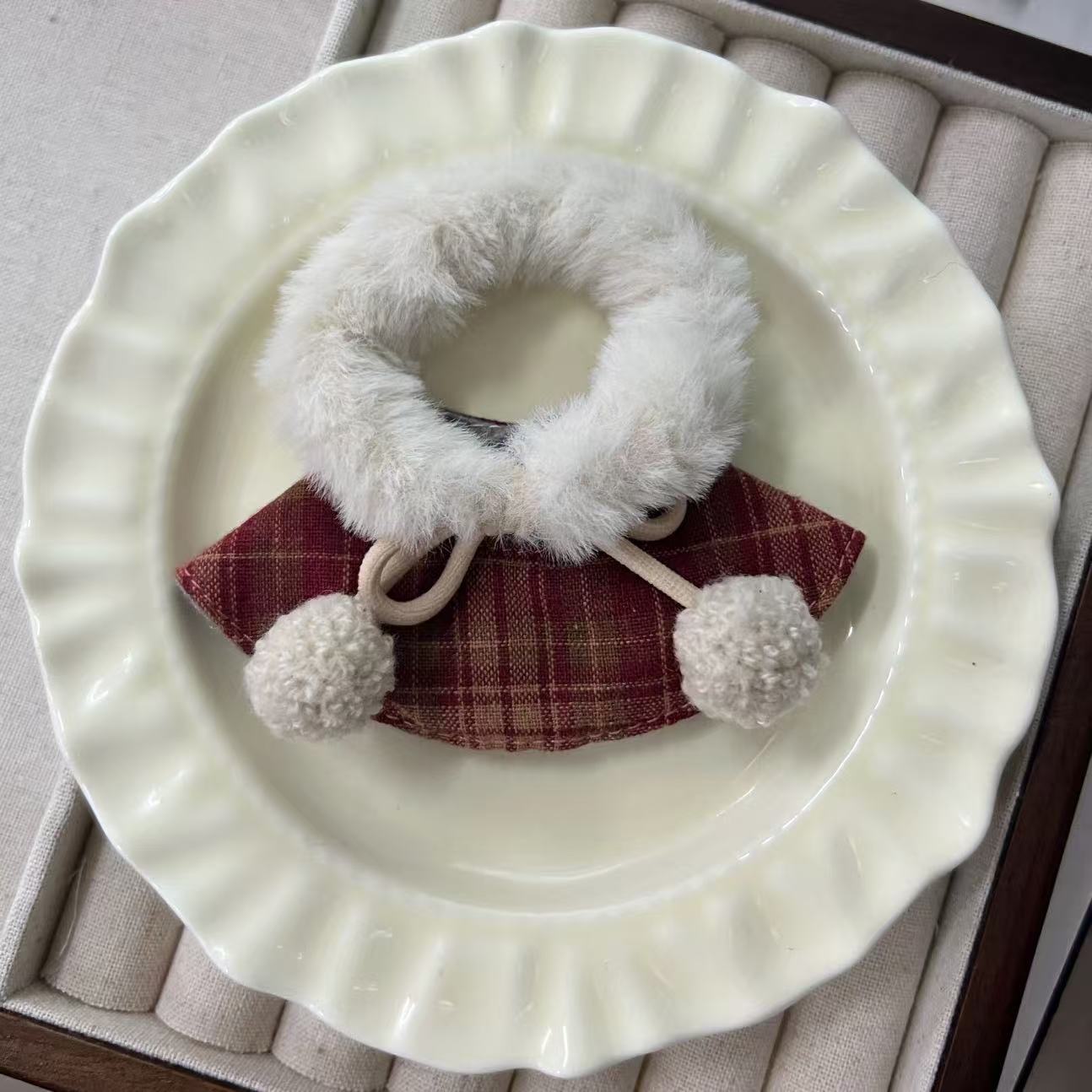 Original 10cm Baby Clothes Cloak Kitty Dress up Clothes Autumn and Winter Christmas Mini Doll Baby Clothes Cloak Wholesale