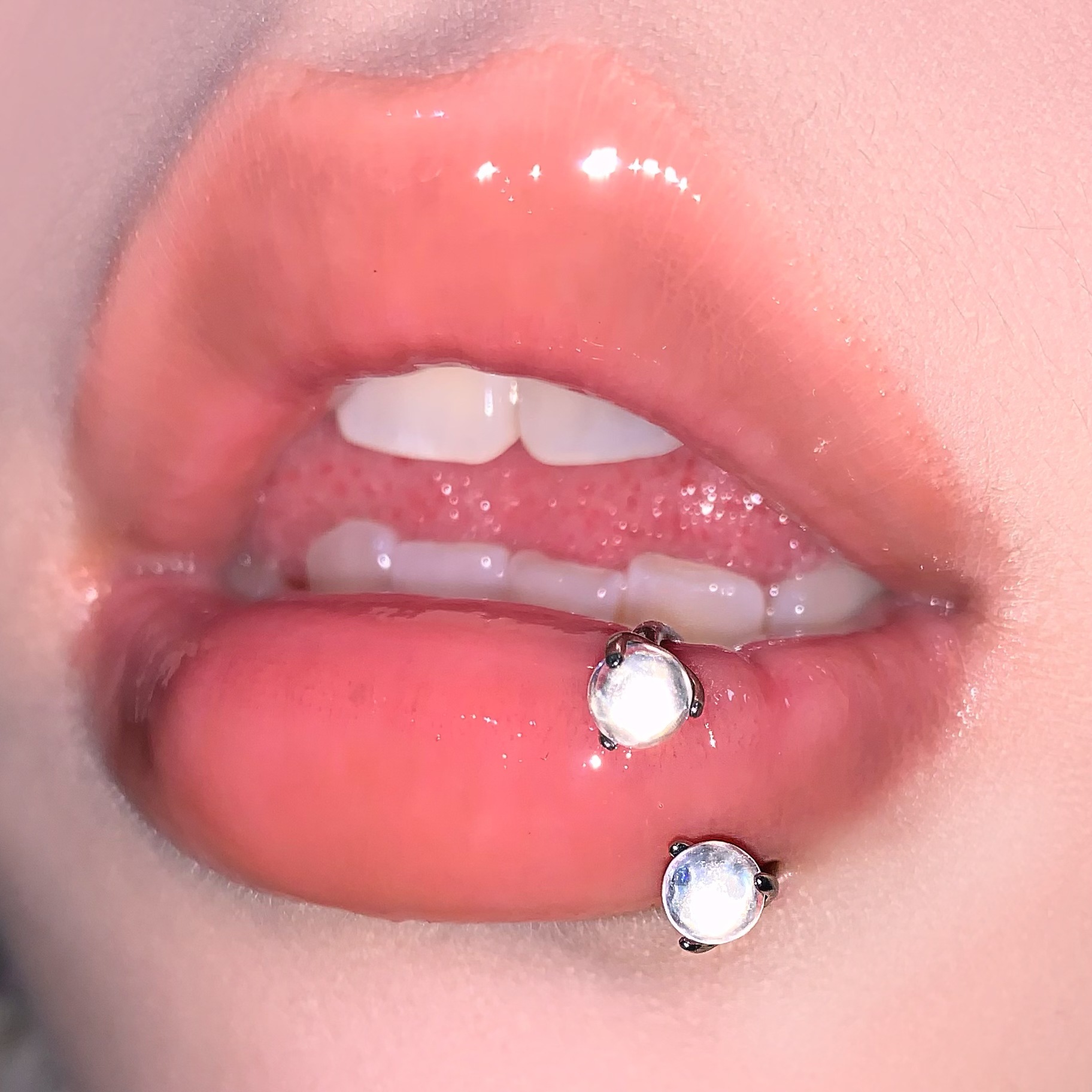 Three-Claw Round Bead Titanium Steel Lip Ring Punk Ear Bone Nail Internally Threaded Flat Bottom Hot Girl Piercing Jewelry detail image 7
