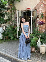 韓国系の甘い波のポイントの袖なしの胸のベストの女性の夏のデザイン感のスーツの網の糸の高い腰の半身のスカートの2つのセット