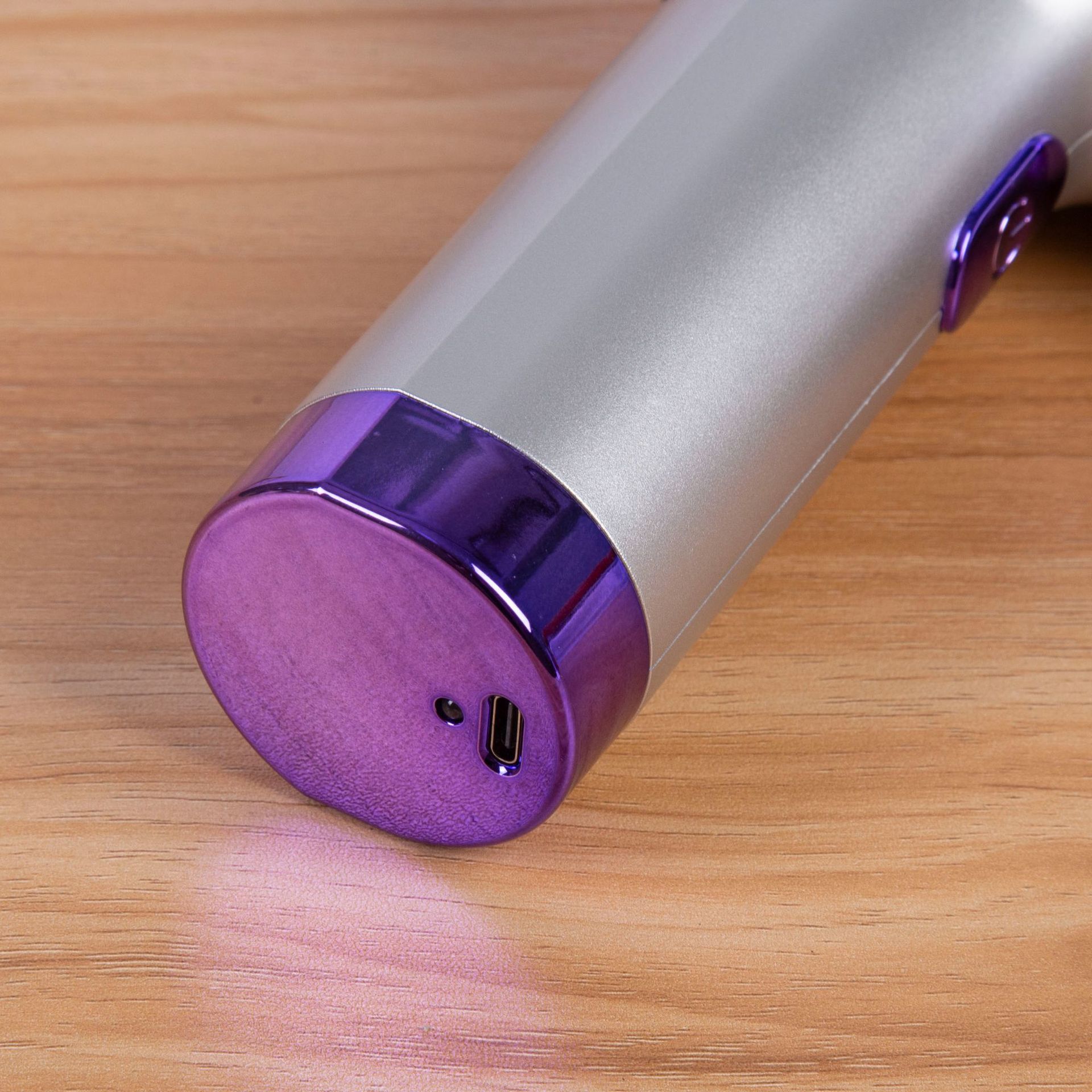 Mini new car vacuum cleaner, handheld, small, with super strong suction power, wireless, for car and home use