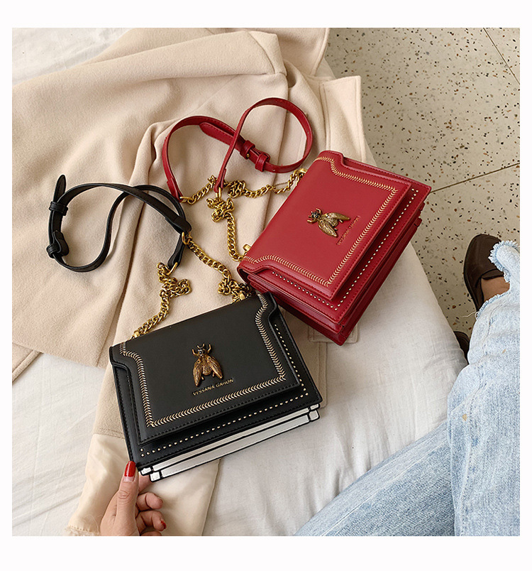 Borsa a tracolla retro con catena e decorazione ape donna_voghion.com
