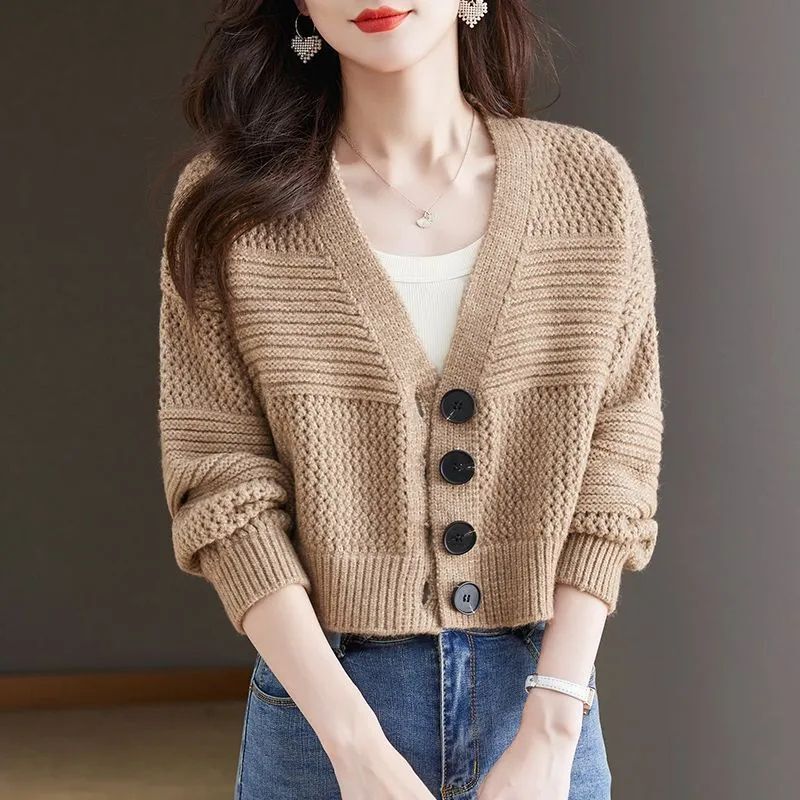 Korean-style casual loose-fit spring and autumn new versatile chunky knit cardigan, short high-waisted knitted outerwear for women Korean-style casual loose-fit spring and autumn new versatile chunky knit cardigan, short high-waisted knitted outerwear for women