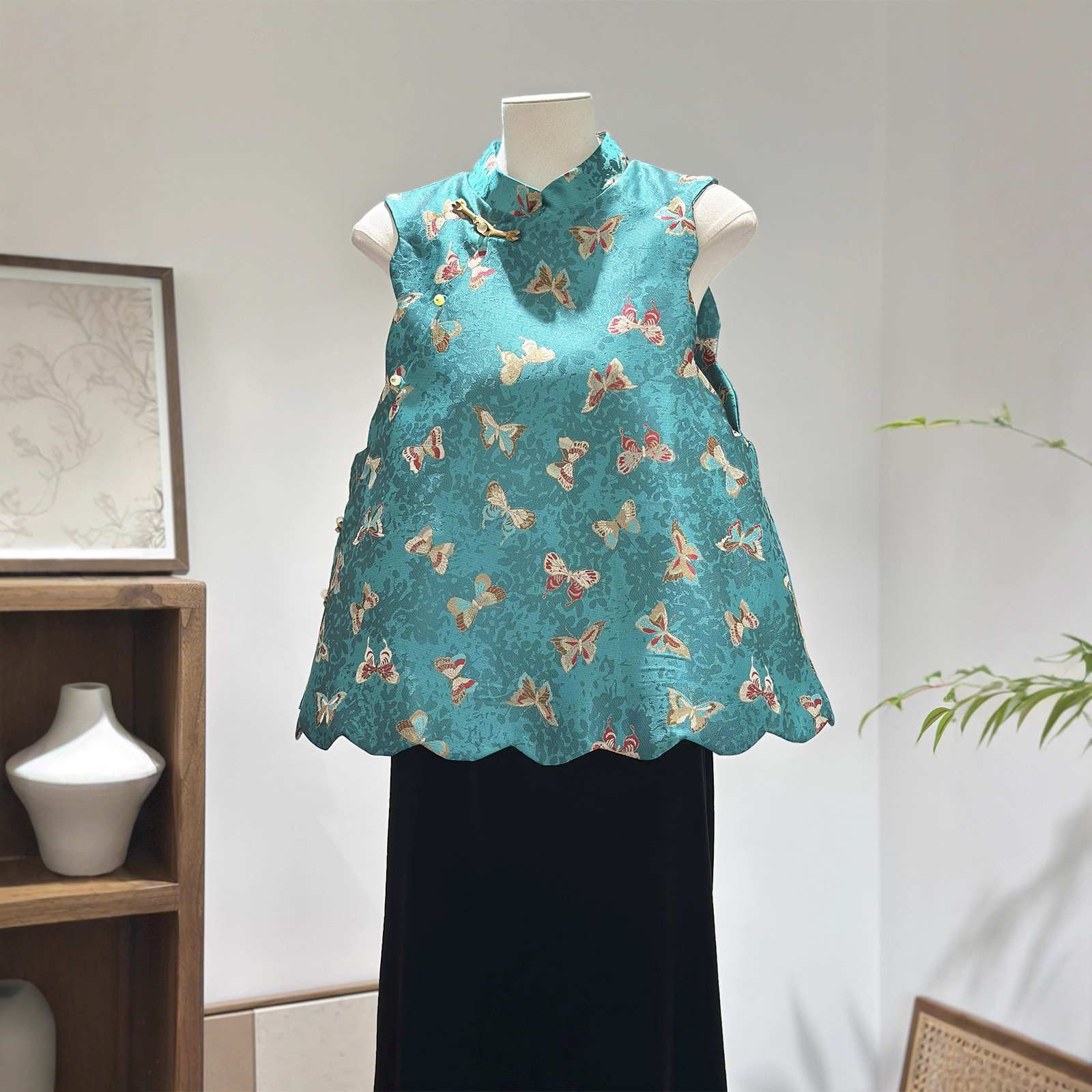 新中式国风旗袍式人丝马甲女洋气减龄改良无袖上衣背心蓝色小众秋