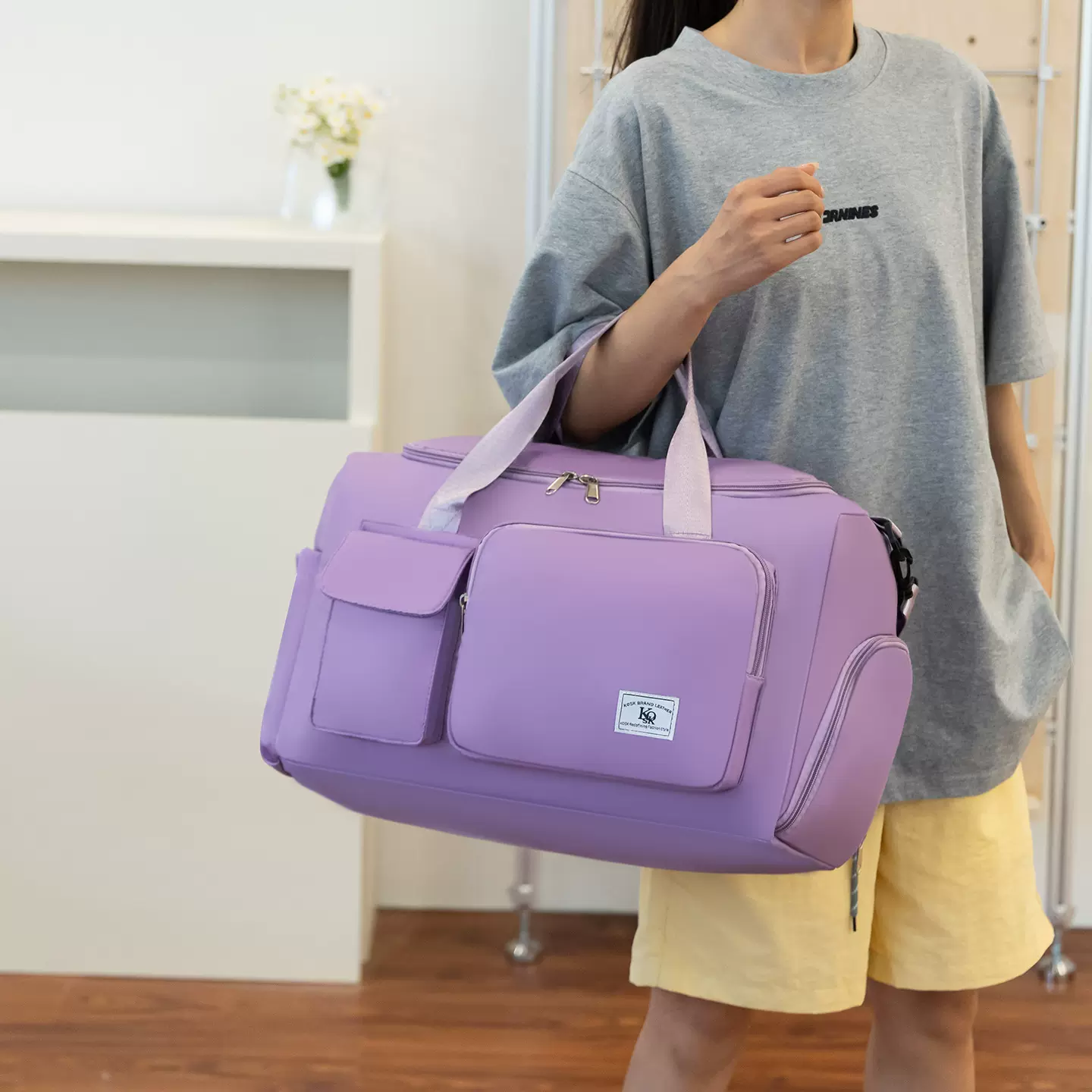 大容量短途旅行包女轻便时尚手提单肩包分离层多功能包运动健身包