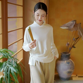 连衣裙;女式T恤;休闲裤