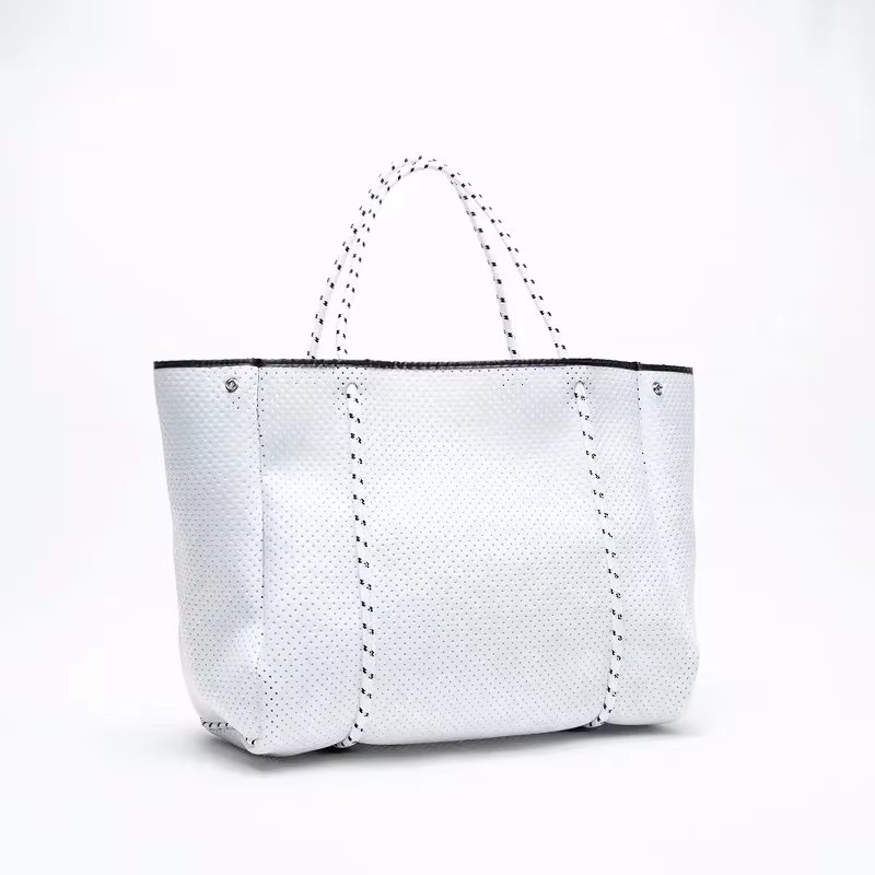 Waterproof Large Capacity Beach Bag For Women Shoulder Carry_voghion.com