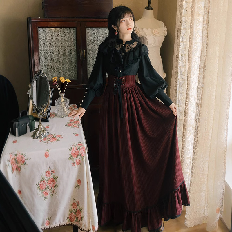 2024 New French Literary Quiet Girl European Retro Gothic Long-Sleeved Shirt Palace Lace Classical Suit